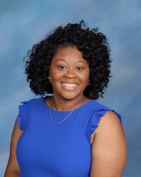 Elonye McDavis